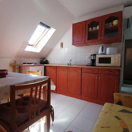 Apartment In - Balaton 20348 Zamardi