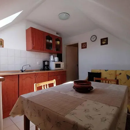 Apartman In Zamardi/balaton 20348